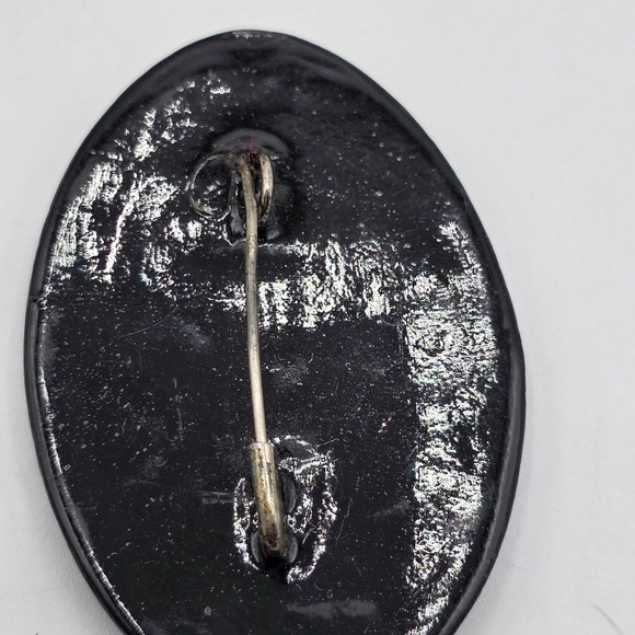 Hand-Painted Russian Lacquer Brooch Oval Folk Art Woman Castle Dragon Vintage - Picture 4 of 10